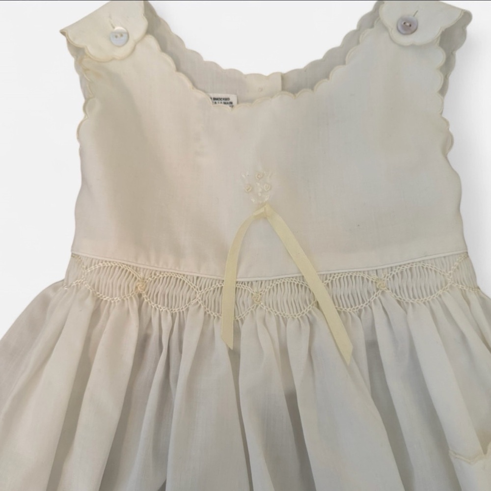Vintage Sarah Louise England Girls Ivory Hand Smocked Dress Sz 2 Heirloom VGUC